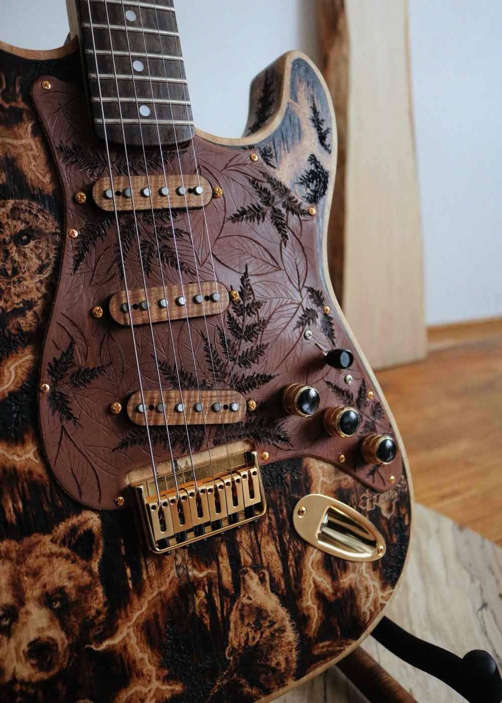 Handcrafted Spalted Maple Guitar – Limited Edition for True Musicians