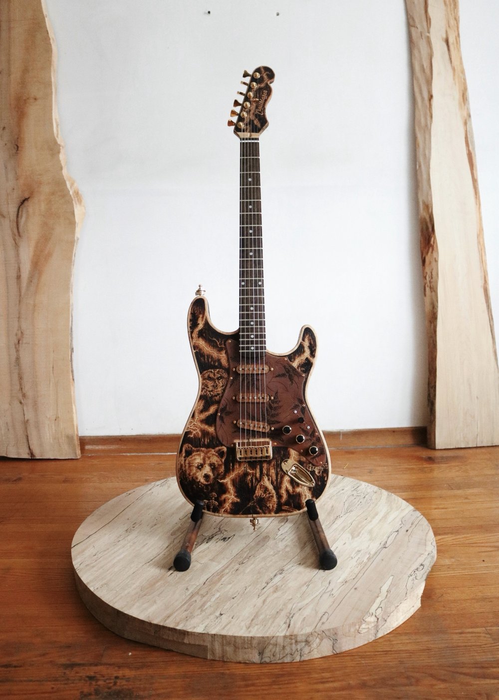 Handcrafted Spalted Maple Guitar – Limited Edition for True Musicians